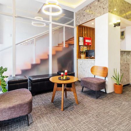 Tely'S Bed & Breakfast Iloilo Powered By Cocotel Esterno foto