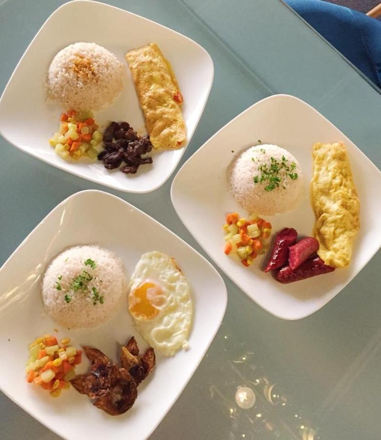 Tely'S Bed & Breakfast Iloilo Powered By Cocotel Esterno foto