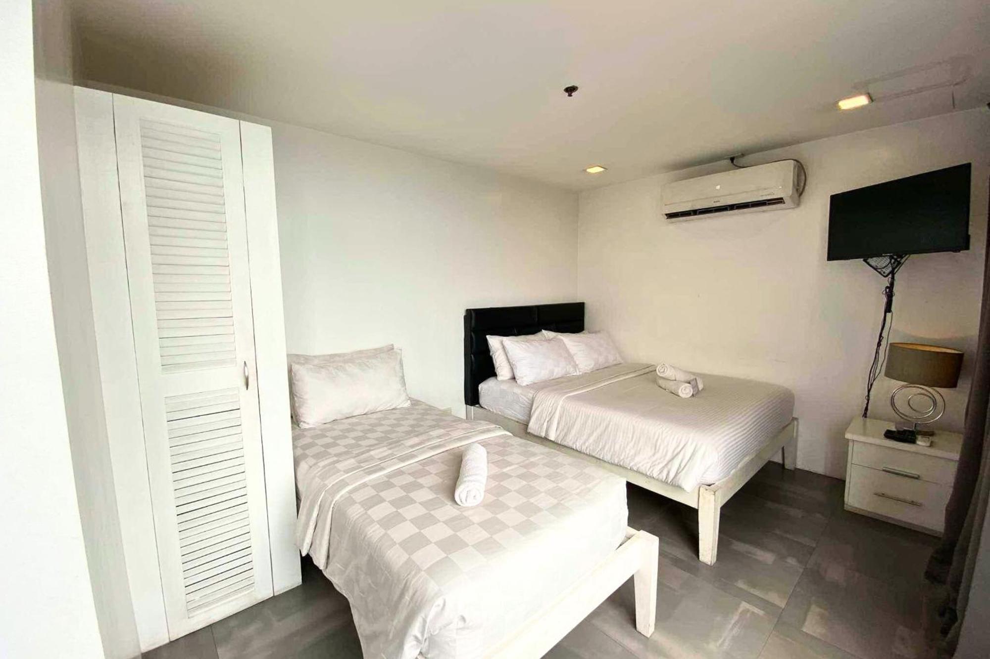 Tely'S Bed & Breakfast Iloilo Powered By Cocotel Esterno foto
