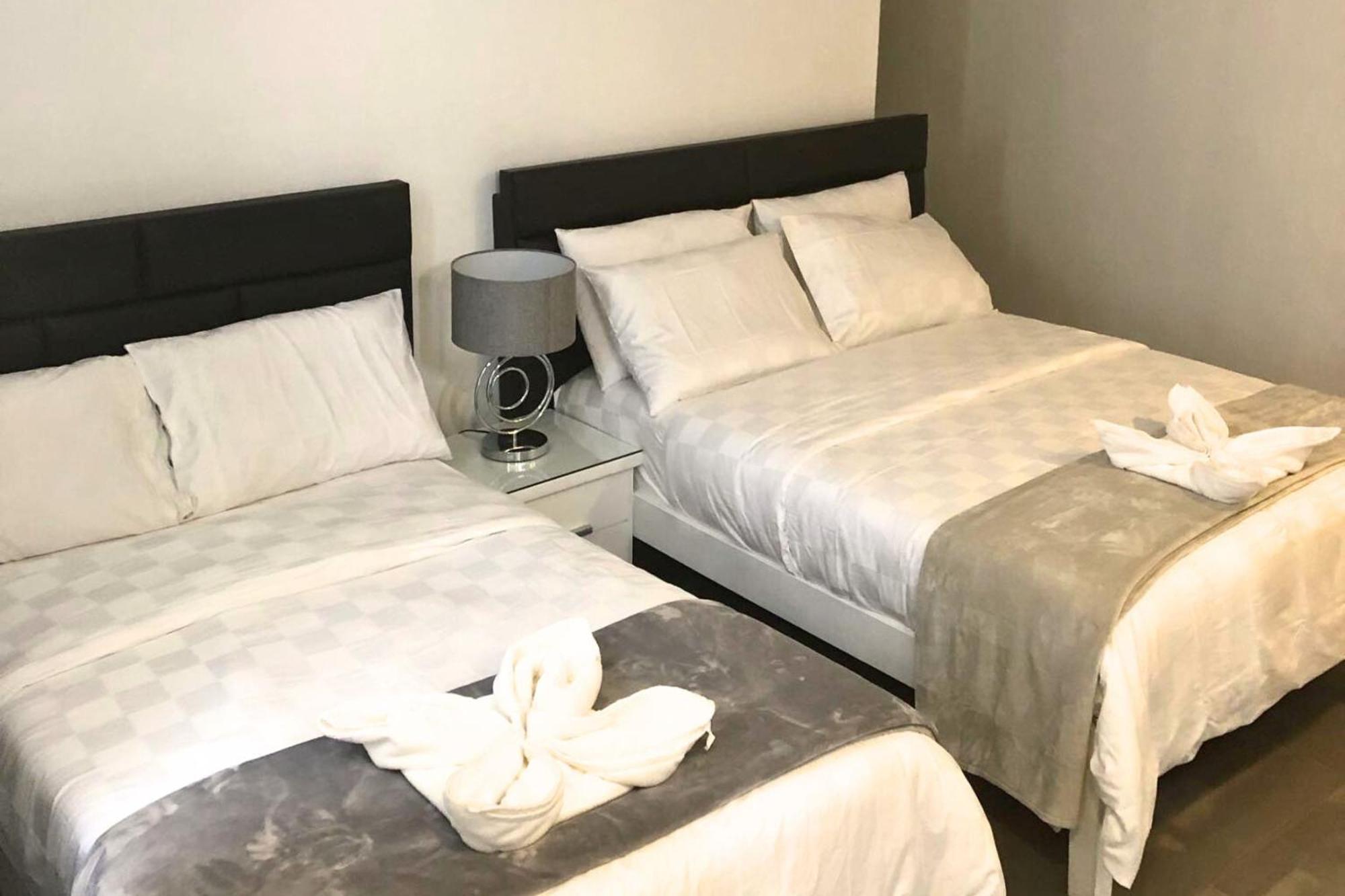Tely'S Bed & Breakfast Iloilo Powered By Cocotel Esterno foto