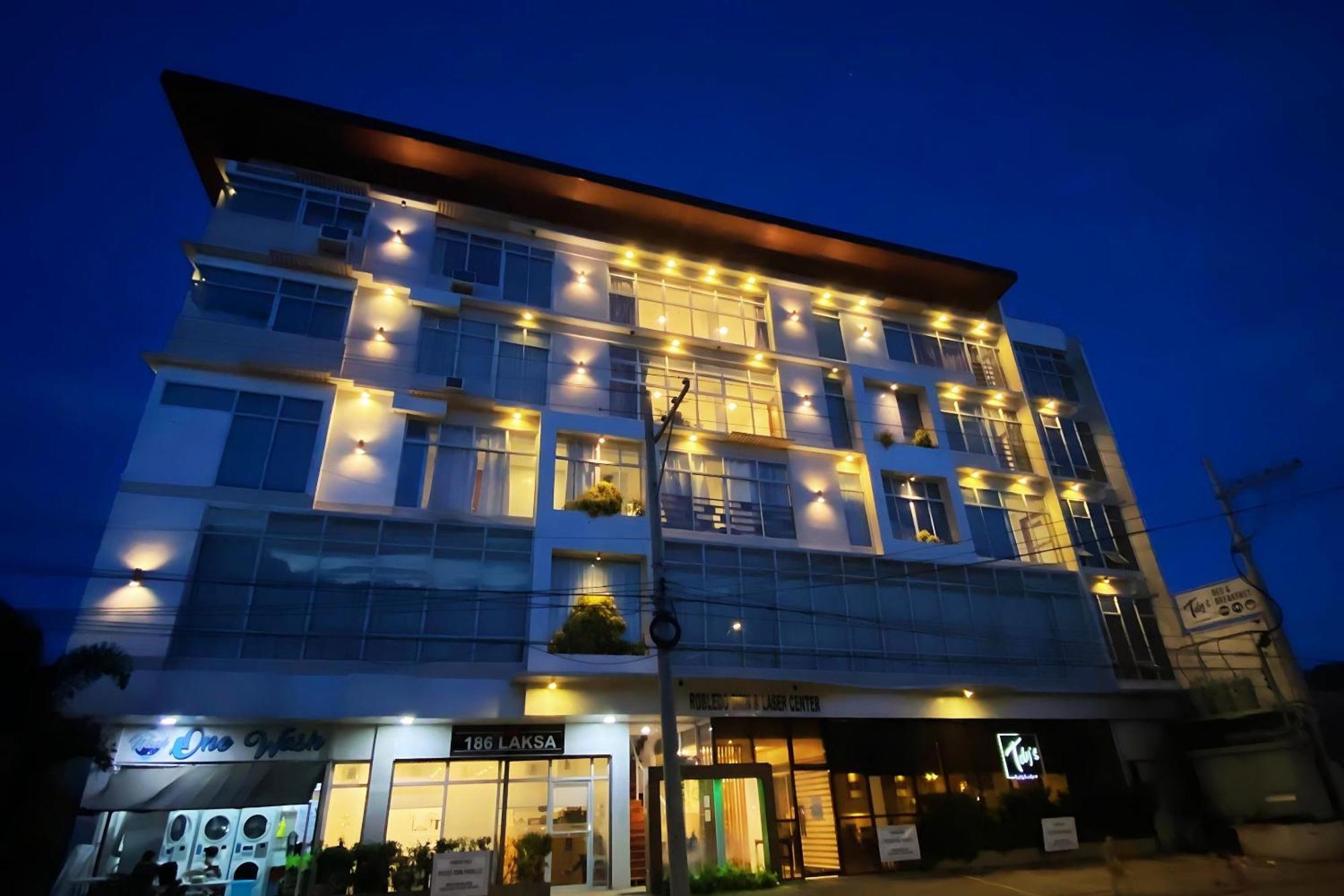 Tely'S Bed & Breakfast Iloilo Powered By Cocotel Esterno foto