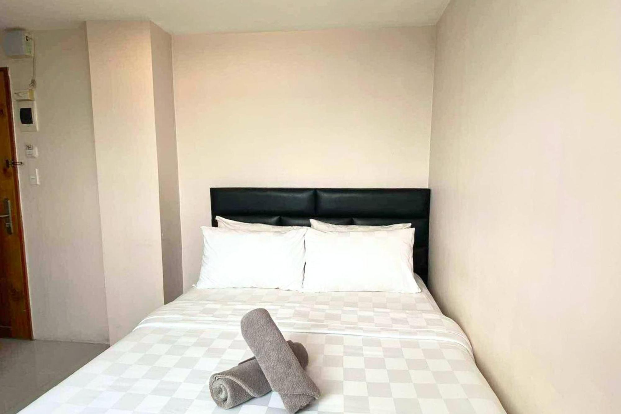 Tely'S Bed & Breakfast Iloilo Powered By Cocotel Esterno foto