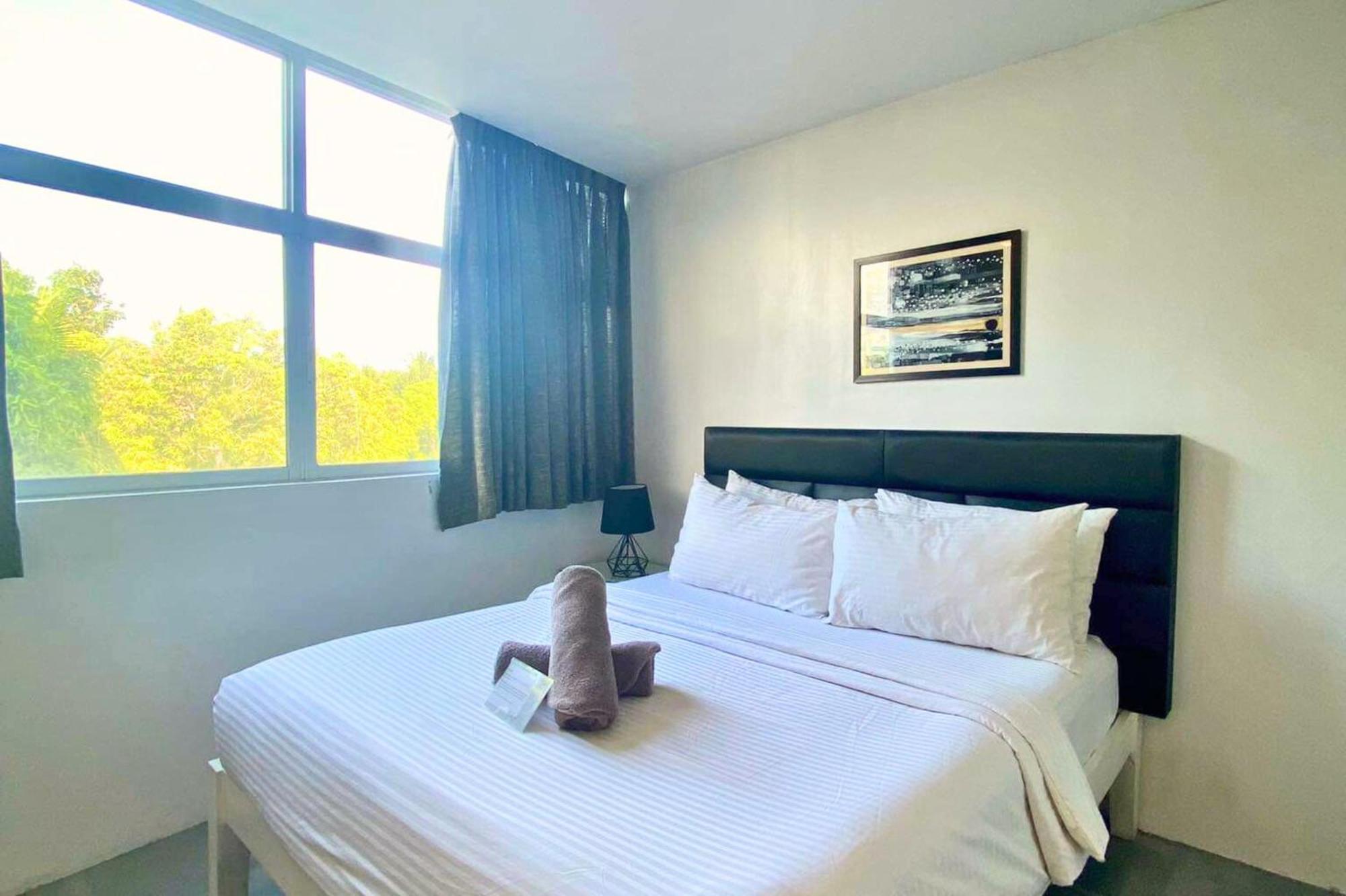 Tely'S Bed & Breakfast Iloilo Powered By Cocotel Esterno foto
